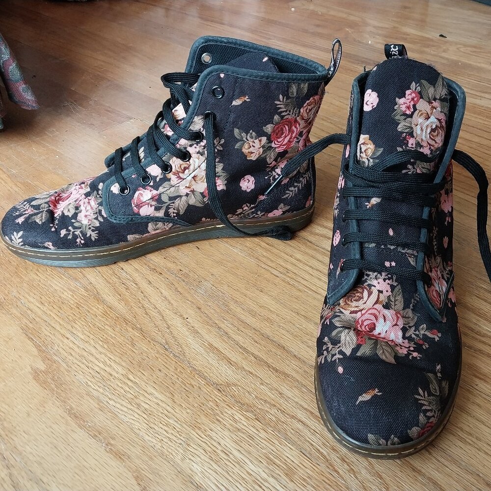 Dr Martens Floral Canvas Boots Women's 10 Black and Pink